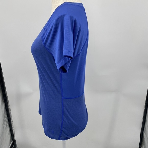 The North Face FlashDry Womens Blue V-Neck Short Sleeve Active Top Size S S/P - Picture 2 of 8